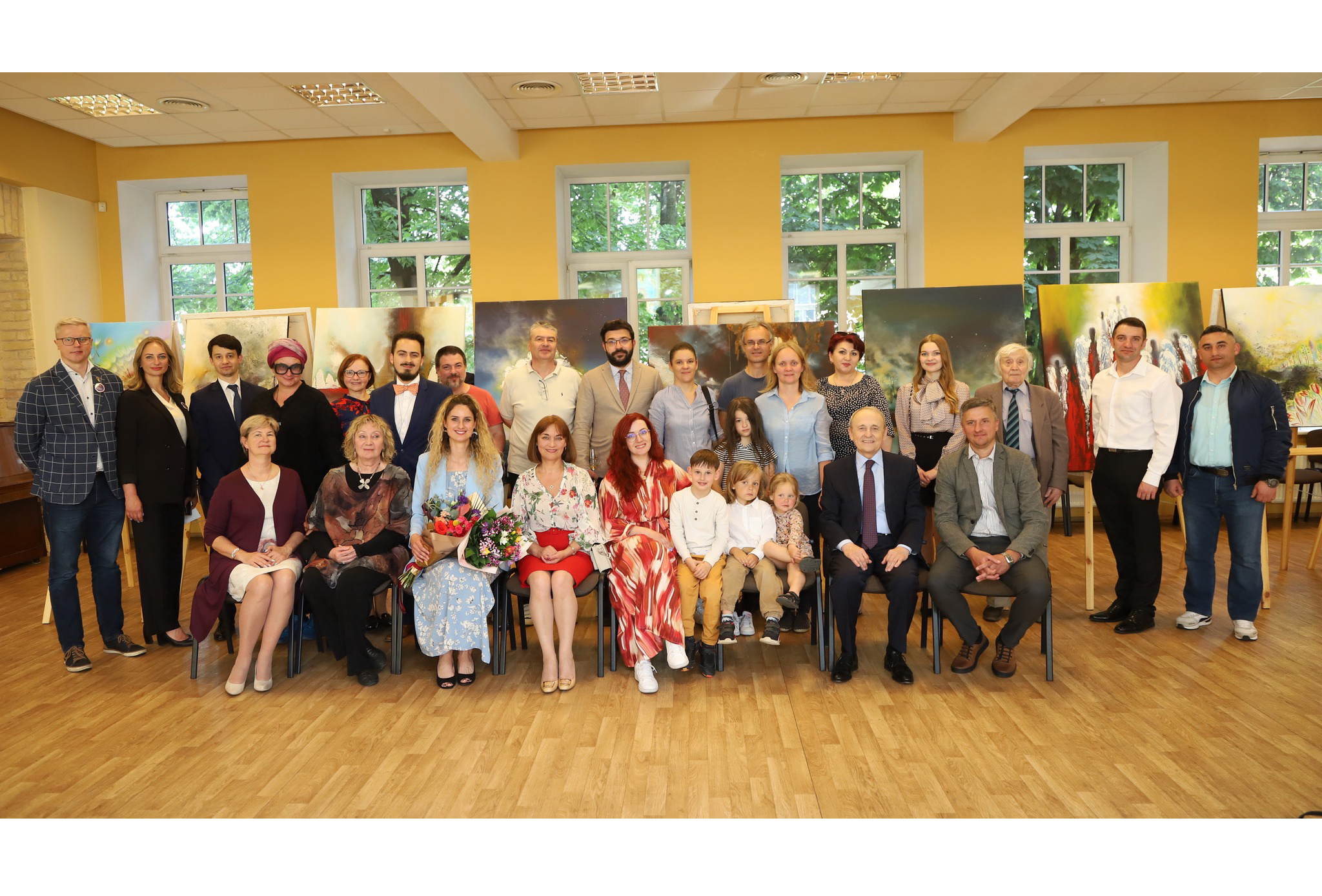 Diaspora din Vilnius a participat la vernisajul expoziției „Dincolo de stele”