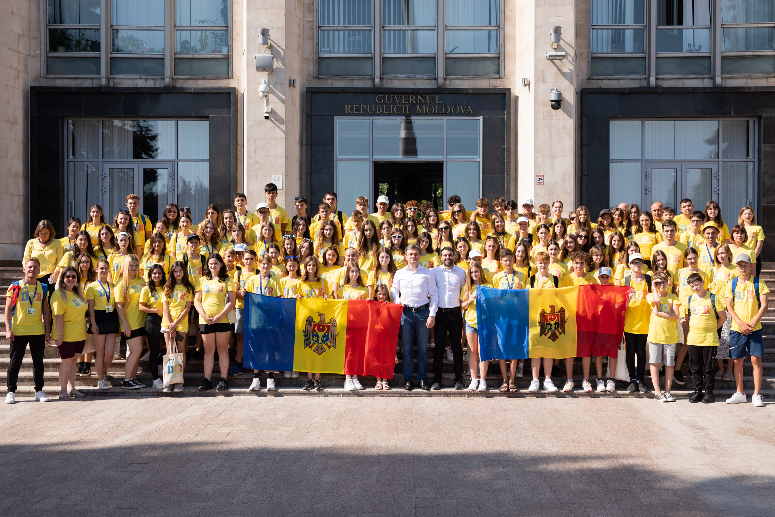 Prim-Ministrul Dorin Recean s-a întâlnit la Guvern cu participanții la Programul DOR