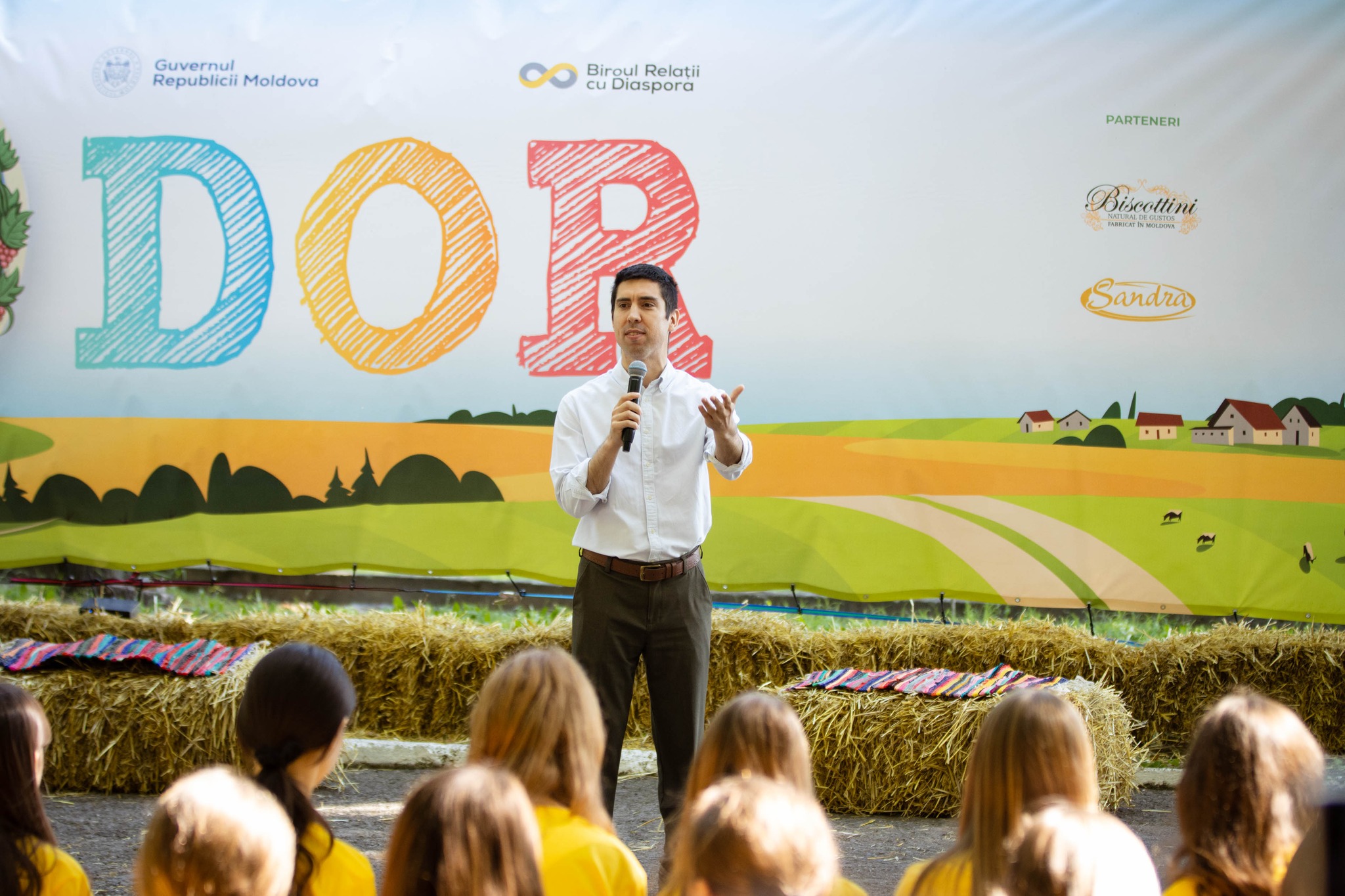 Vicepreședintele Parlamentului Republicii Moldova, Mihai Popșoi s-a întâlnit cu participanții la programul DOR