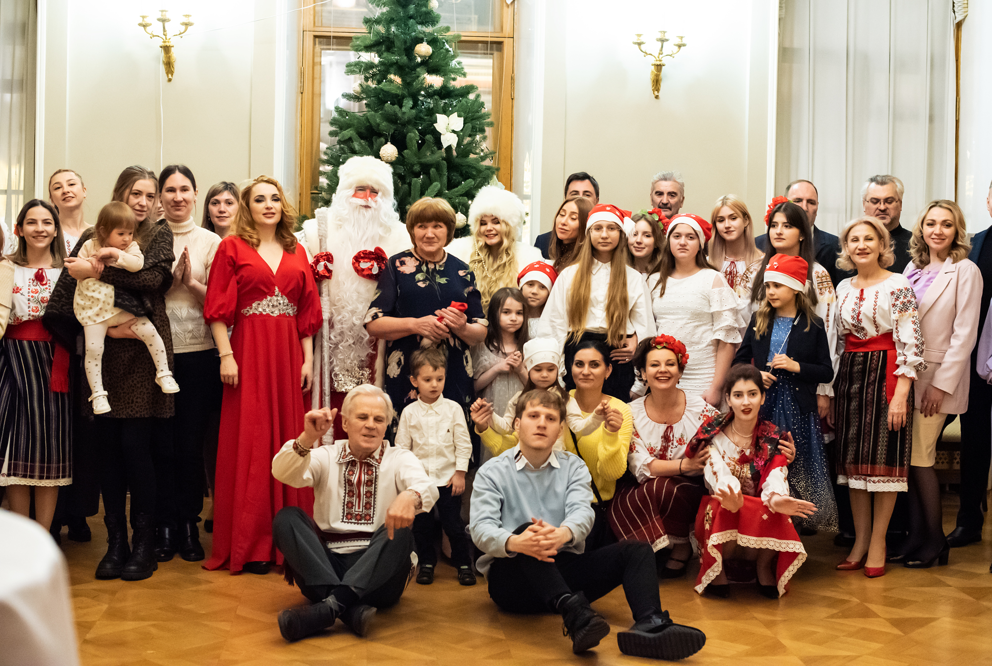 O nouă ediție a Festivalului dedicat obiceiurilor și tradițiilor de iarnă cu genericul „E vremea colindelor” s-a desfășurat la Sankt-Petersburg